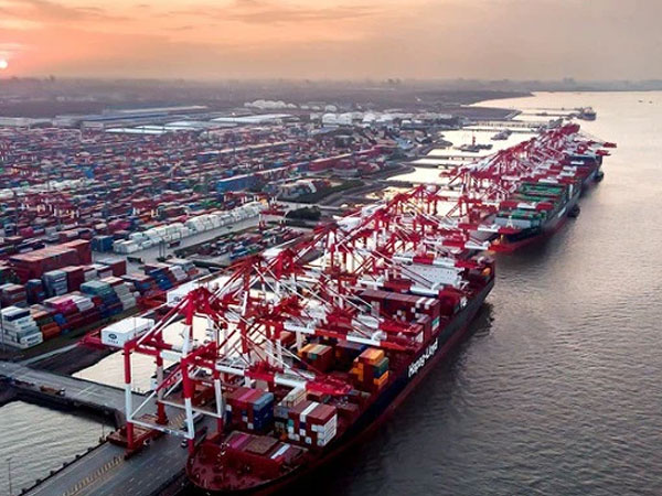 Mỗi ngày Việt Nam chi hơn 280 triệu USD nhập khẩu hàng hóa từ Trung Quốc