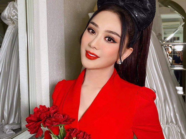Lâm Khánh Chi là cái tên tiếp theo nhập cuộc tranh luận 'khán giả nuôi nghệ sĩ', bài đăng 5 phút phải sửa tới 4 lần