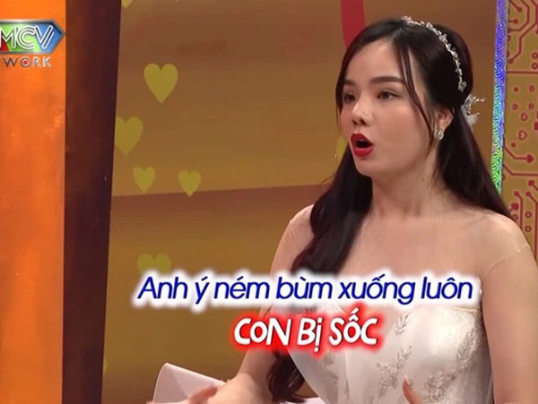 Vợ chồng son: Ngày nào cũng 9 giờ xuất hiện tại cổng, nam thanh niên cưa đổ hot girl bóng đá chỉ nhờ hoa quả và ô mai