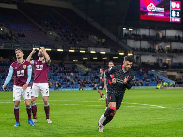 Hủy diệt Burnley, Liverpool chính thức trở lại Top 4