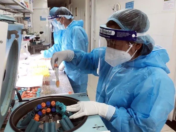 Thêm 92 ca dương tính SARS-CoV-2, nhiều ca là giáo viên, học sinh, nông dân trong cộng đồng
