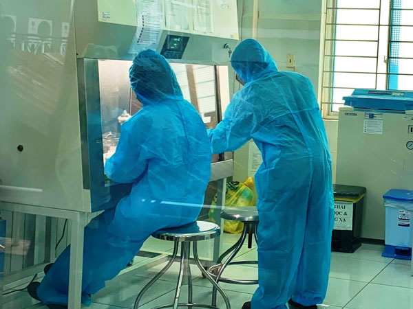 Đi khám vì đau tức ngực, nam thanh niên Hà Nội bất ngờ dương tính SARS-CoV-2