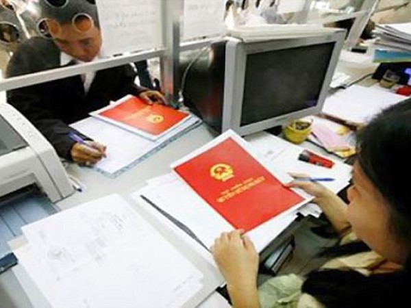 Thanh tra trộm sổ đỏ của dân đem 'cắm' lấy tiền trả nợ