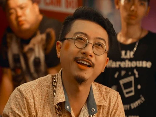 Hứa Minh Đạt bị lên án dữ dội vì clip theo trend kém duyên, chúc khán giả... không bị đánh ghen và an toàn mạng sống về nhà