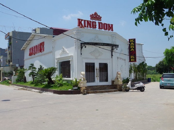 Hải Dương: Vừa ký cam kết chấp hành quy định về phòng chống dịch Covid-19, chủ quán karaoke đã mở cửa sau cho 31 nam thanh nữ tú vào 'bay lắc'
