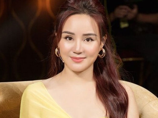 Vy Oanh phản hồi chính thức lùm xùm với bà Phương Hằng: Phủ nhận chuyện 'làm bé', tức giận vì bị vu khống