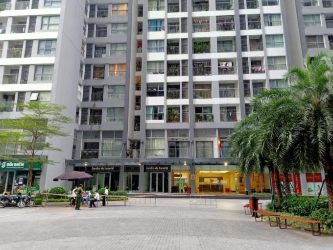 Hà Nội: 1 nam sinh nghi ngờ nhiễm SARS-CoV-2 sống tại chung cư Park 11, Times City