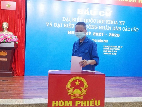 Hơn 2 nghìn cử tri tại Trại tạm giam số 1 Hà Nội bỏ phiếu bầu cử