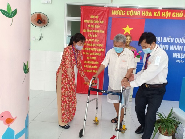 Những cử tri đặc biệt đi bầu đại biểu Quốc hội, HĐND các cấp