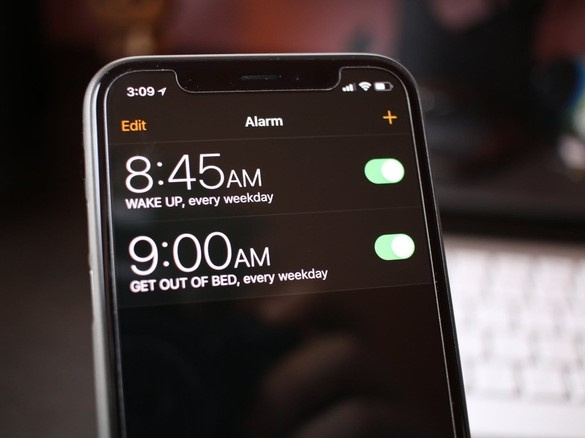 Bí ẩn lý do người dân tại quần đảo Azores bị tê liệt báo thức trên iPhone trong suốt 2 tháng