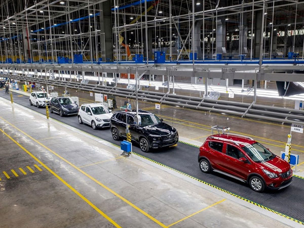 Các trường hợp ô tô được miễn nộp lệ phí trước bạ năm 2021