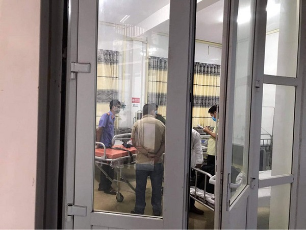 Sập tường lò gạch đè trúng 3 chị em ruột: 2 cháu bé đã tử vong, nạn nhân thứ 3 tiên lượng nặng