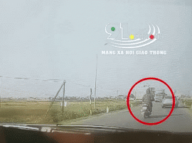 Video: Thanh niên thoát nạn thần kỳ dưới bánh xe ben: Khoảnh khắc anh chàng đứng dậy khiến tất cả kinh ngạc