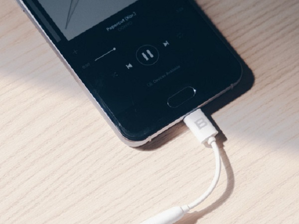 Tổng giám đốc BKAV: Bphone tiên phong loại bỏ jack cắm tai nghe 3.5mm, các hãng smartphone khác cũng đi theo xu hướng này
