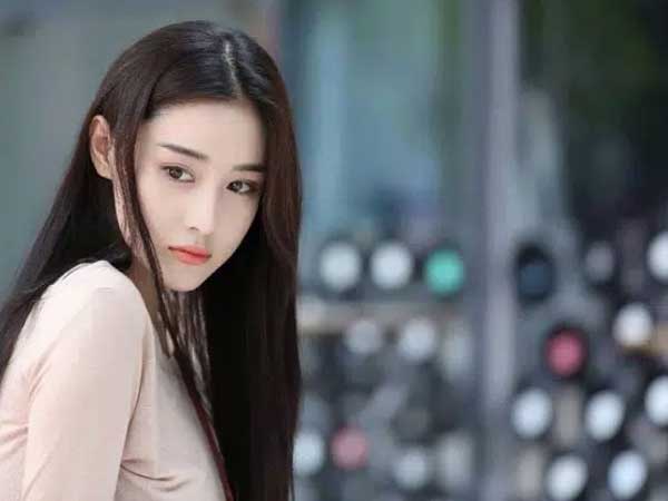 Nửa năm không gặp mà anh trai tôi trông già đi cả 2 chục tuổi, rồi khi nhìn chị dâu tương lai thì cả nhà tôi đều ngã ngửa