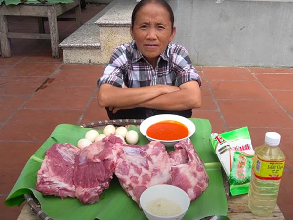 Bắc Giang trở thành tâm dịch Covid-19 và đây là khung cảnh 'đàn cháu' ăn uống ở nhà Bà Tân Vlog trong clip mới nhất