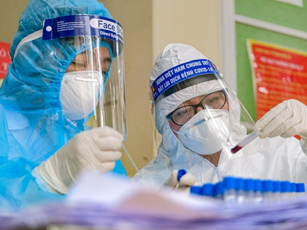 Trưa 25/5, thêm 100 ca mắc COVID-19 mới