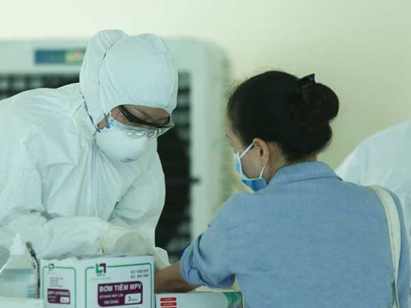 Hà Nội thêm 10 ca dương tính với SARS-CoV-2, trong đó 8 ca liên quan Times City và Công ty T&T