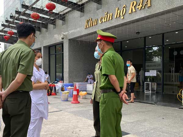 Hà Nội: Một số chiến sĩ công an là F1 của ca nhiễm COVID-19 ở Goldmark City