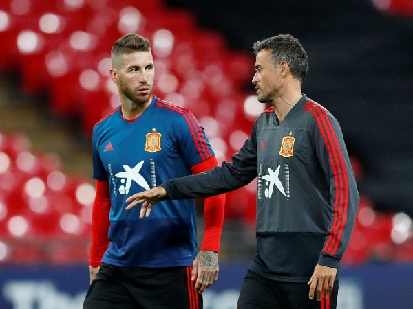 HLV Luis Enrique lý giải nguyên nhân loại Ramos, trung vệ Real lập tức lên tiếng