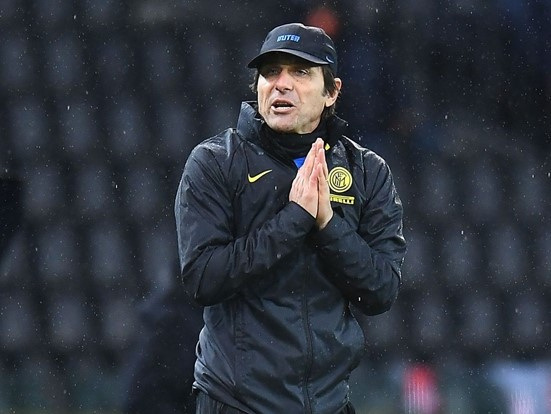 Conte nhận được lời đề nghị khó từ chối của Tottenham
