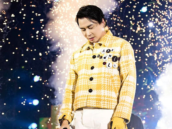Karik đăng status giữa lúc showbiz gặp liên hoàn biến, ai ngờ phải lên tiếng ngay vì bị tấn công