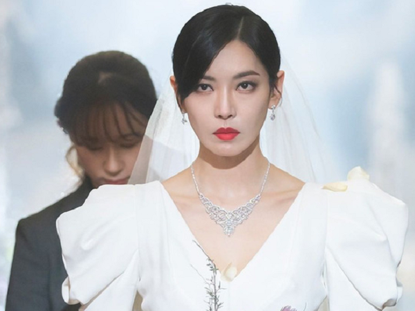 Kim So Yeon tiết lộ Penthouse sẽ kết thúc ở mùa 3, muốn đóng phim sitcom vì quá mệt với vai 'ác nữ'