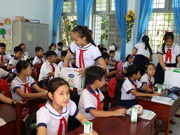 4 năm Sữa học đường đồng hành với học sinh Bến Tre nay đã thu 'trái ngọt'