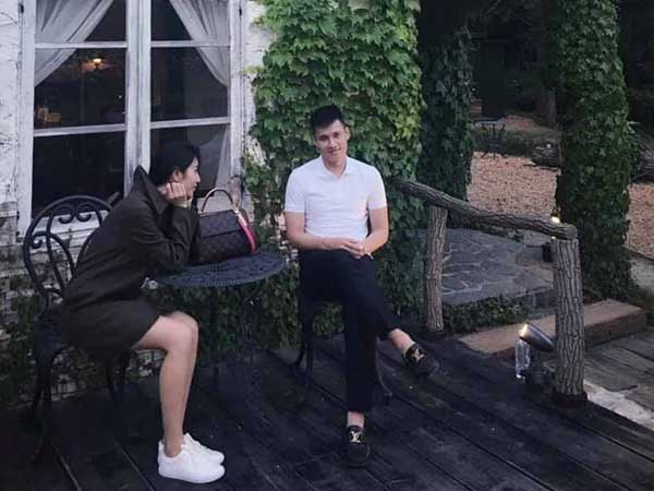 Sau khi Thủy Tiên lên tiếng về tiền từ thiện liên quan tới Trấn Thành, Công Vinh có status gây chú ý