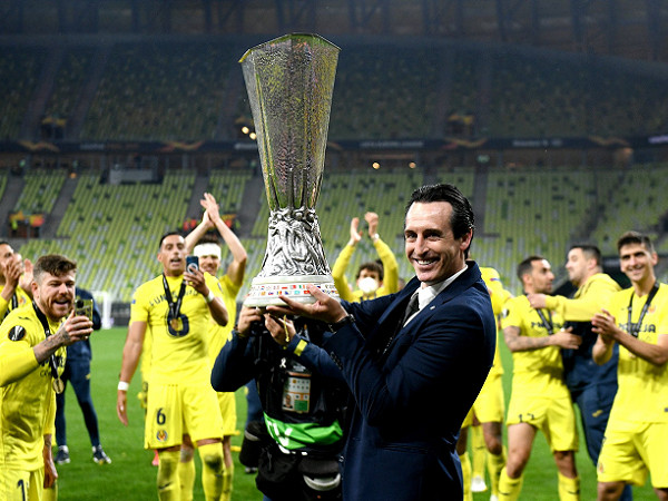 Villarreal hạ MU vô địch Europa League, Emery tiết lộ không thèm tập đá 11m