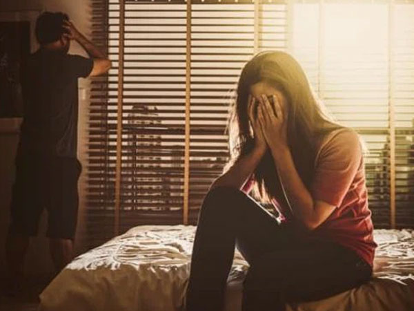 Đang ngủ trưa thì có người gào khóc đập cửa, tôi vội vàng chạy ra rồi rơi lệ với cảnh tượng trước mặt