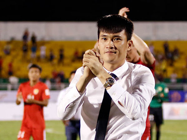 Bị antifan tấn công sau tâm thư giãi bày chuyện showbiz 'bóc phốt' nhau, Công Vinh lập tức có hành động đáp trả cứng rắn