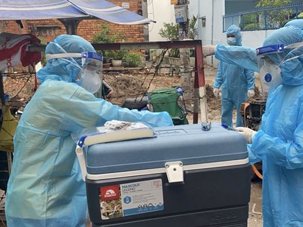 TP.HCM đề nghị người từng đến 44 địa điểm liên quan ca mắc COVID-19 cần làm ngay việc này
