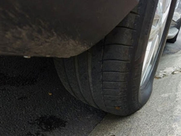 Điểm mặt những kiểu đỗ xe gây hại cho lốp