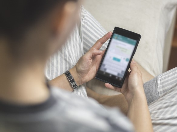 Mẹo nhỏ nhưng cực hay giúp chống xem lén tin nhắn trên iPhone