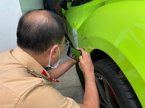 Vụ bắt giam tài xế Ferrari: Người cho mượn siêu xe bị phạt hơn 8 triệu đồng