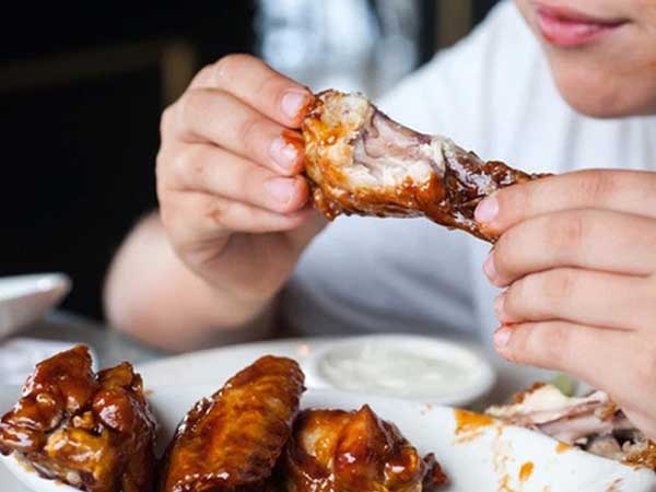 Người Việt không chỉ ăn nhiều thịt mà còn uống nhiều bia: Vô số những hệ lụy cho sức khỏe trong tương lai