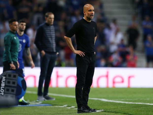 Pep Guardiola - khoảng cách mong manh giữa thiên tài và kẻ khờ khạo
