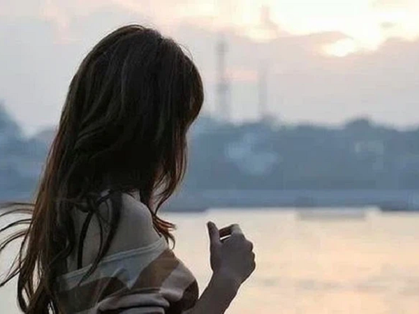 Hi sinh hết lòng vì bạn trai nhưng khi biết anh ta ngủ với người khác, cô gái yếu đuối có màn 'dạy dỗ' ai đọc xong cũng hả hê!