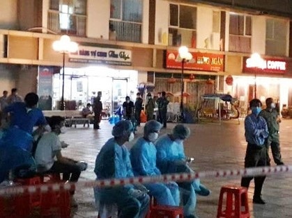 Quận 12 phong tỏa một block chung cư Hưng Ngân, HCDC lấy mẫu xét nghiệm cho toàn bộ cư dân