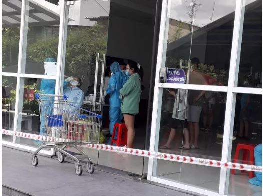 TP HCM: Ca nghi nhiễm F2 thành F0, lấy mẫu khẩn cấp 4 chung cư, cụm dân cư