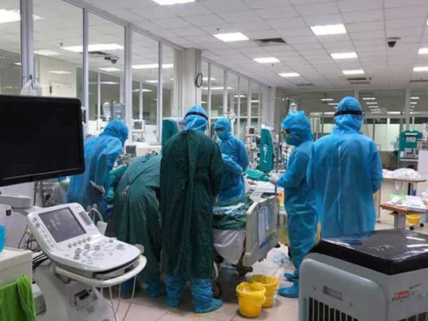 28 bệnh nhân Covid-19 nguy kịch, có 5 ca đang thở ECMO