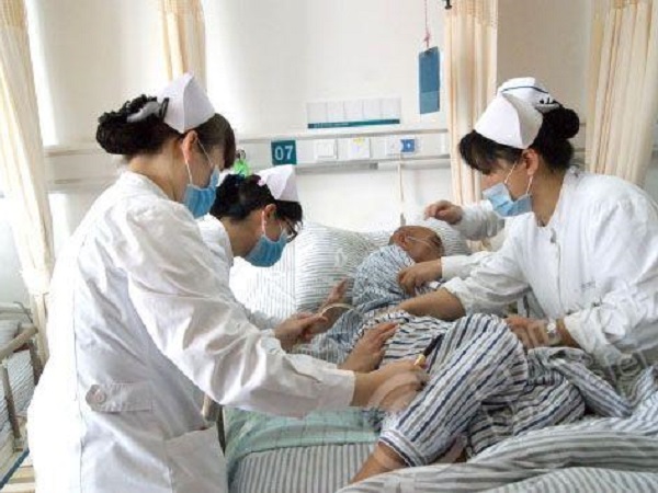 Cặp vợ chồng 47 tuổi mắc ung thư gan không rõ lý do, bác sĩ nói 'thủ phạm' đã ở trong mâm cơm nhiều năm mà không biết