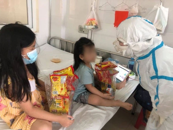 Ngày Quốc tế Thiếu nhi đặc biệt của các cháu bé mắc Covid-19 ở Đà Nẵng