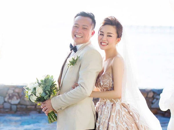 Ông xã Vy Oanh phản ứng khi vợ bị tố là người thứ 3: 'Chỉ biết nhìn nhau và cười, ai muốn hiểu sao thì tuỳ'