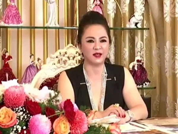 Bà Phương Hằng tuyên bố kiện ngược lại bà Lê Thị Giàu: Tôi từng bị giang hồ do bà Giàu thuê bao vây, phải gọi công an đến giải cứu