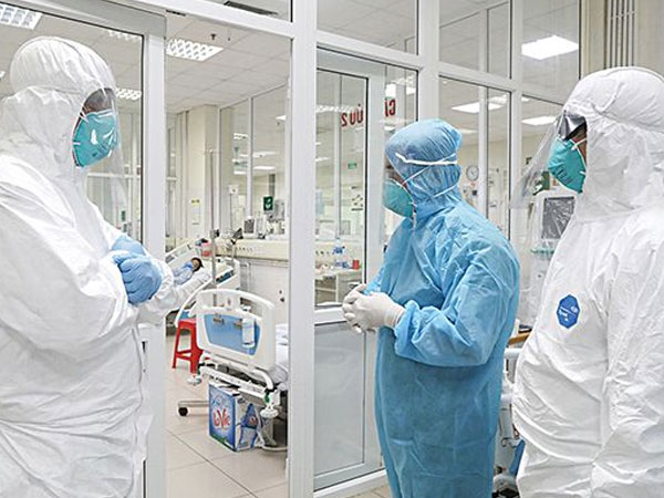 Hà Nội: 2 nhân viên y tế Bệnh viện Thanh Nhàn dương tính với nCoV