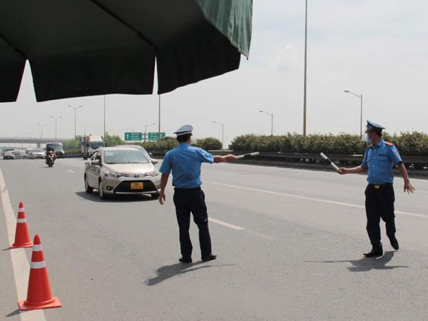 Cận cảnh các chốt kiểm soát xe khách vào trung tâm Hà Nội
