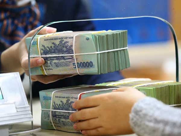 Loạt ngân hàng vừa tăng lãi suất tiết kiệm, gửi tiền ở đâu có lợi nhất?