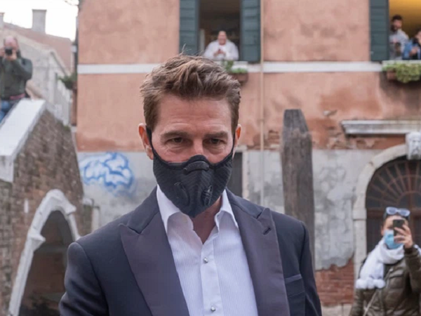 Bom tấn Mission: Impossible 7 đột ngột hoãn quay vì Covid-19, Tom Cruise 'năm lần bảy lượt' quá là xui!